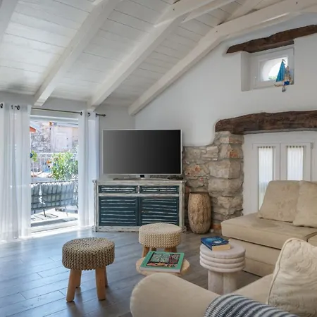 Casa Antica Novigrad Center By Guide