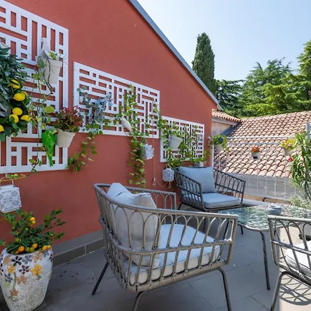 Willa Casa Antica Novigrad Center By Guide