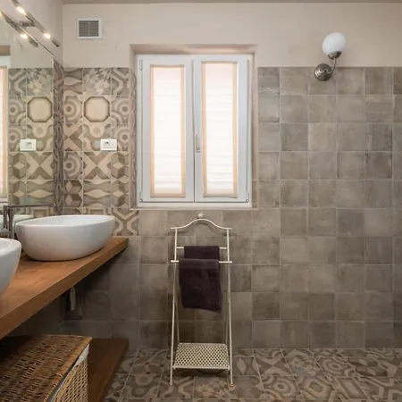 Casa Antica Novigrad Center By Guide Novigrad Istria
